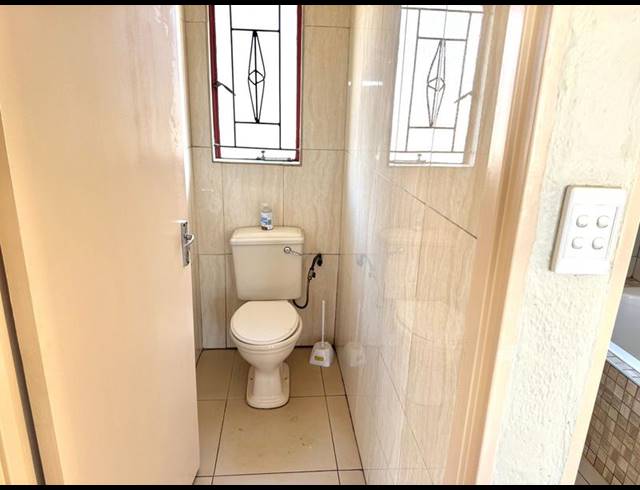 3 BEDROOM HOUSE FOR SALE IN CLAYVILLE